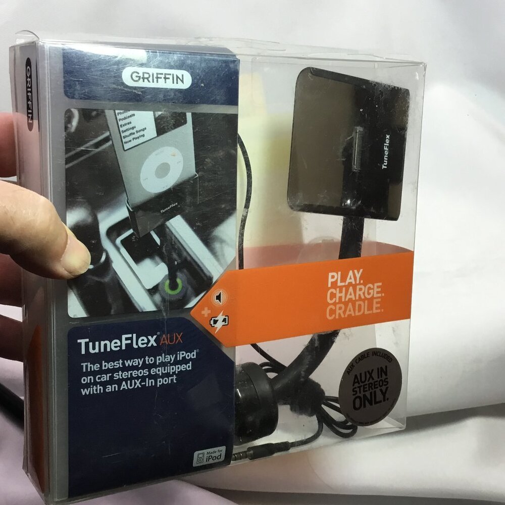 Griffin Technology TuneFlex AUX for iPod and iPod Nano with 30 Pin Connector